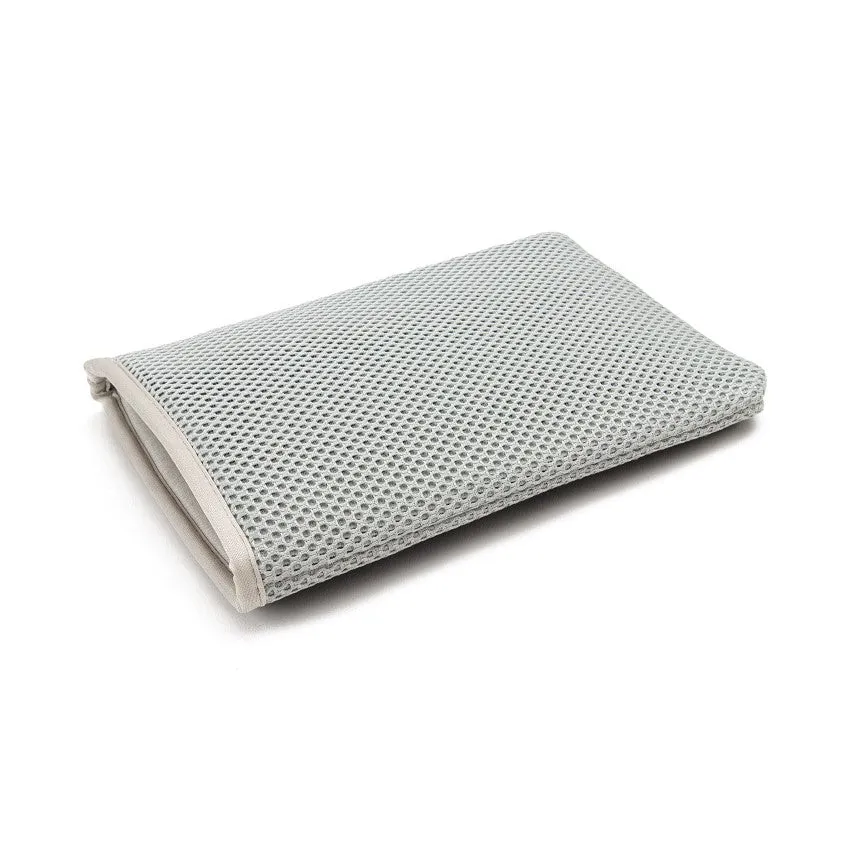 Holey Clay Mitt