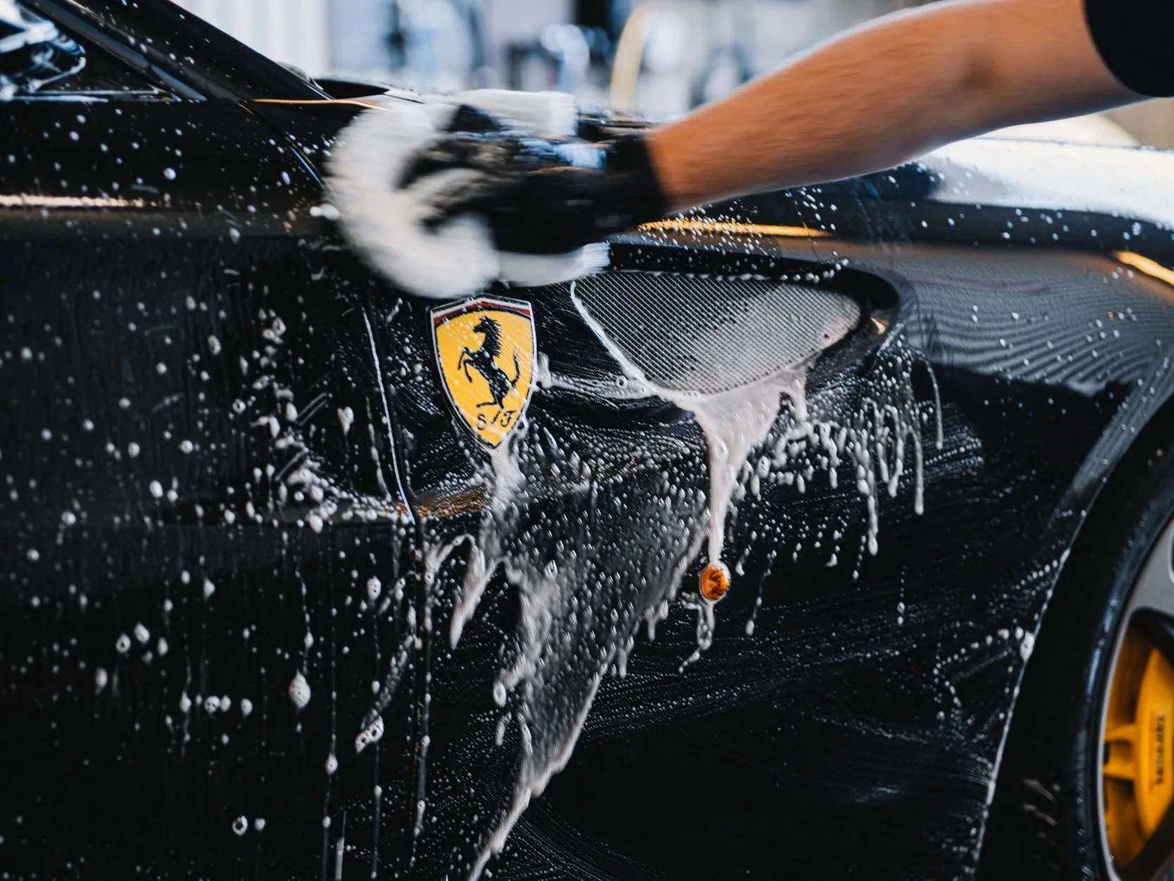 PURE:EST Microfiber Washing Glove - Your Premium Solution for Gentle, Scratch-Free Car Cleaning